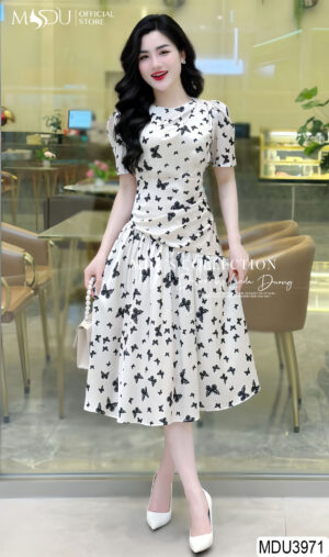 Váy Thiết Kế MDU3971 Tông Be Kem Hoạ Tiết Hồ Điệp Trên Nền Lụa LaTin Cap Cấp Mềm Mịn