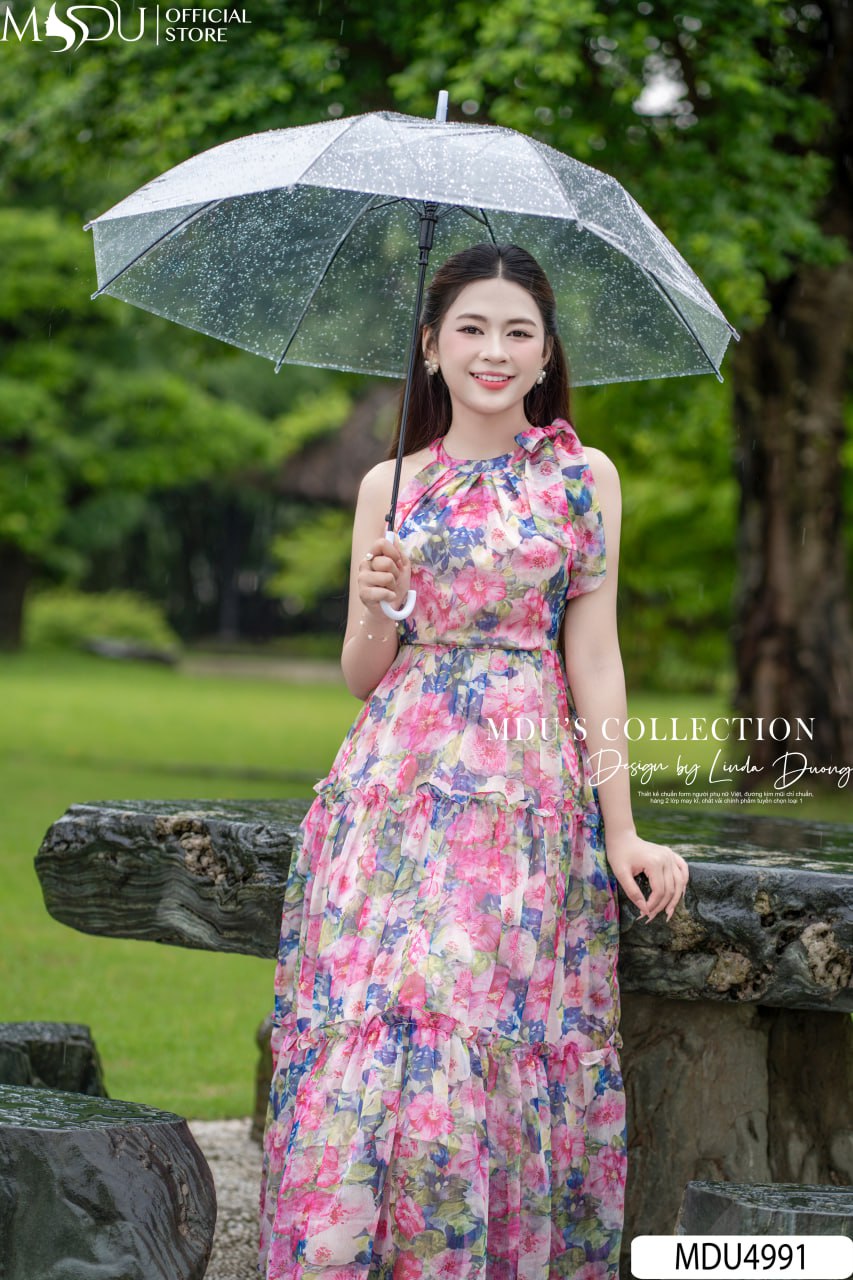 Đầm cổ yếm dự tiệc dáng dài – Sang trọng và tôn dáng