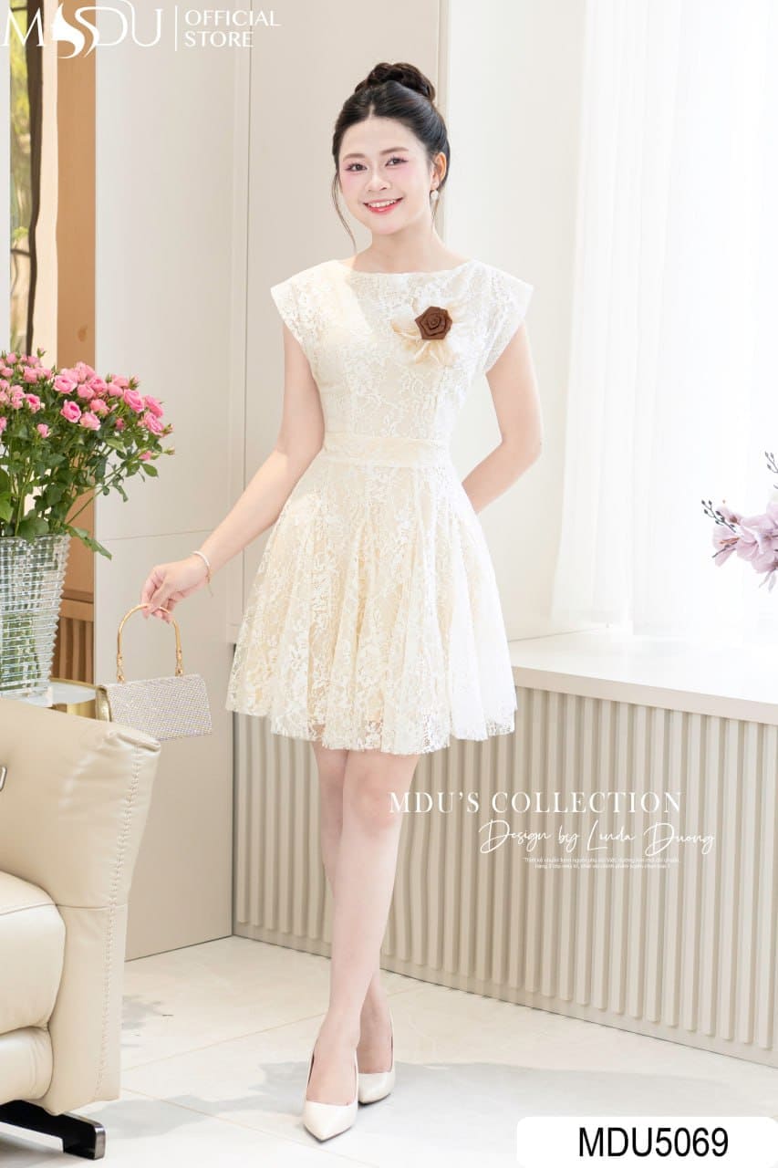 Các Kiểu Đầm Xòe Dự Tiệc Khiến Bạn "Đốn Tim" Mọi Ánh Nhìn - Đầm Xòe Phối Ren