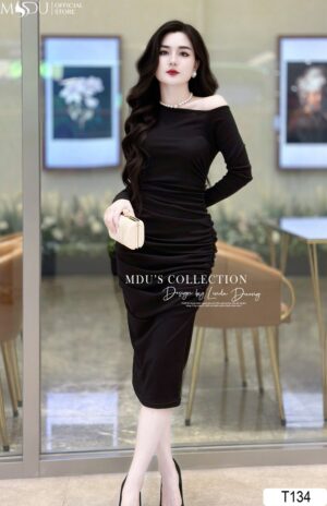 T134 Designer Dress: Body-Hugging Fit, Seductive Off-Shoulder Design