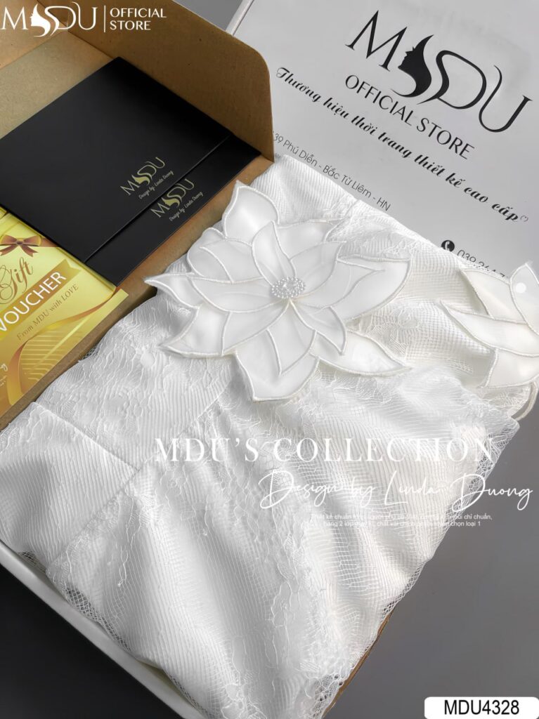 Cách Phối Đồ Với Đầm Cúp Xòe Công Chúa Để Tỏa Sáng