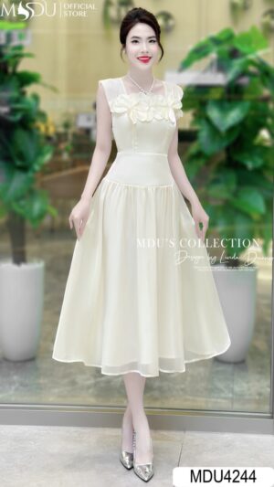 Váy Thiết Kế MDU4244 Màu Kem Dáng Công Chúa Đính Hoa Sang Trọng Đẳng Cấp