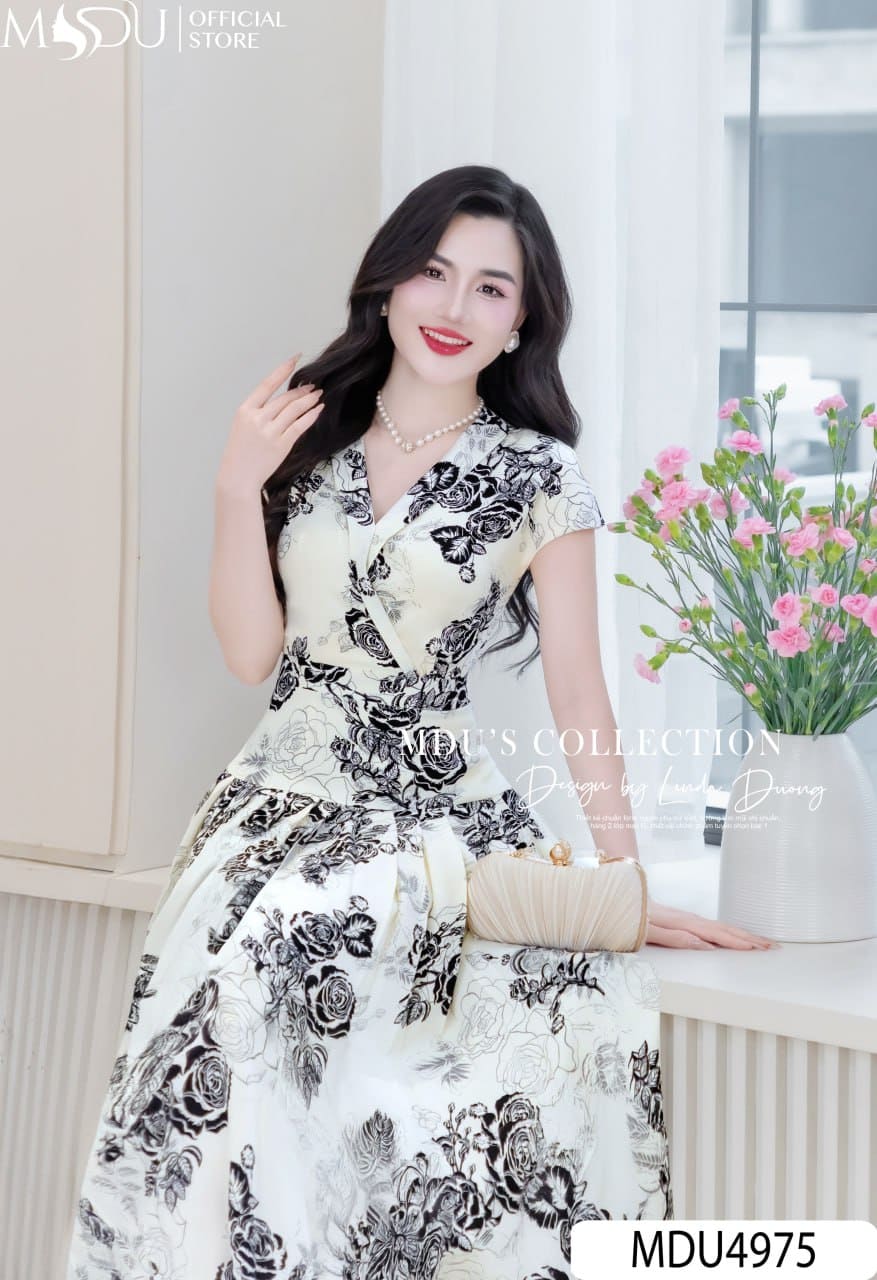 Đầm Công Sở Sexy Cổ V Sâu