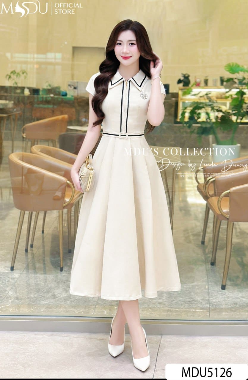 Đầm Công Sở Trung Niên Xếp Ly: Sang Trọng Và Quý Phái