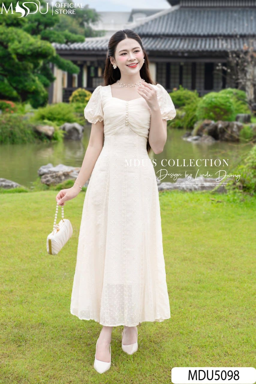 Tại Sao Đầm Cúp Ngực Dự Tiệc Là Lựa Chọn Không Thể Thiếu