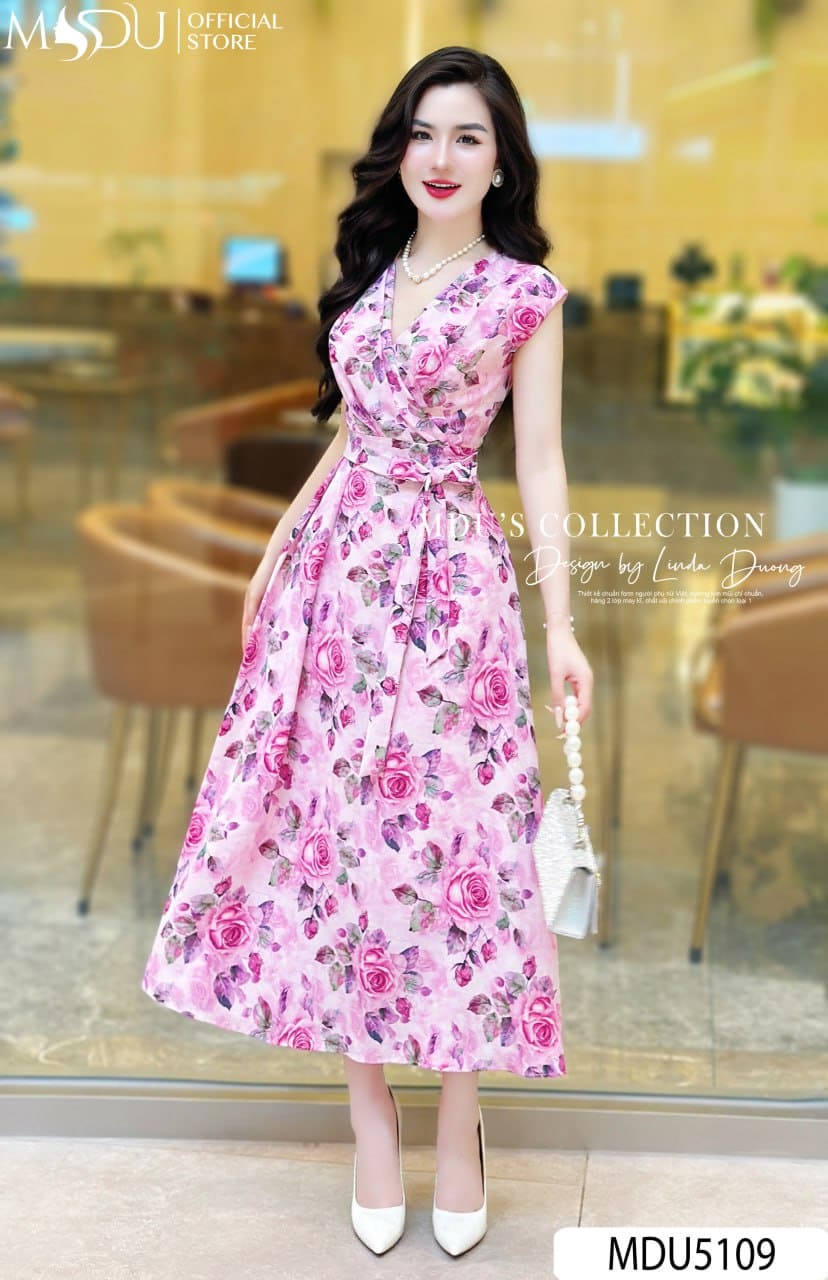 Đầm dự tiệc cho người 60kg - Cổ V