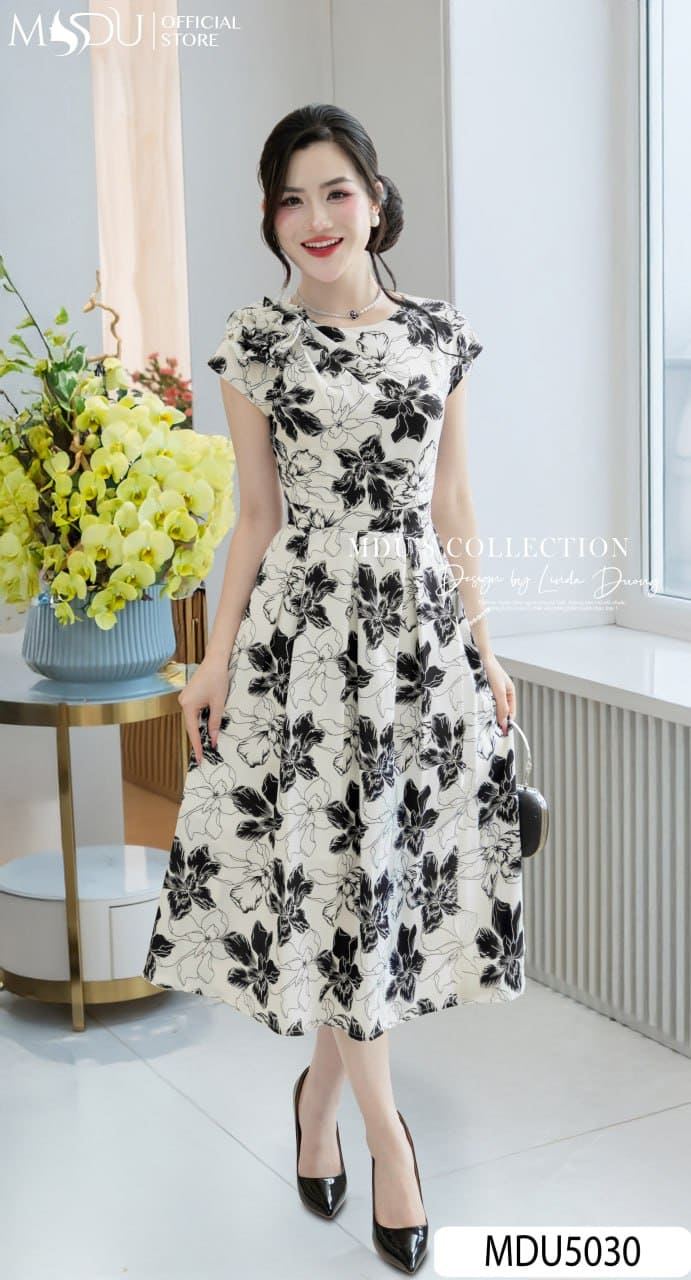 Đầm lụa dự tiệc xếp ly