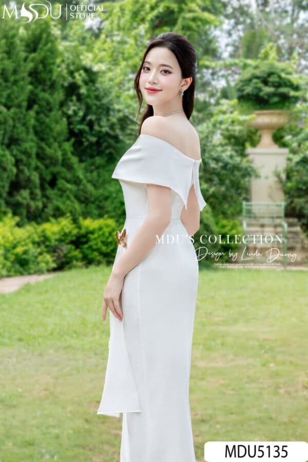 Các Kiểu Dáng Đầm Thiết Kế Dự Tiệc Làm Chị Em “Điêu Đứng” - Đầm Hở Lưng