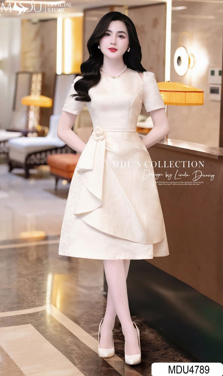 Những Kiểu Dáng Đầm Vải Gấm Dự Tiệc Hot Nhất 2025 - Đầm Phối Chi Tiết Cách Điệu