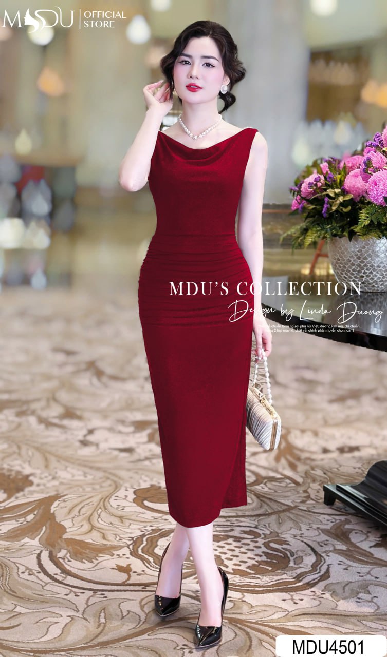 Phối đồ với váy 2 dây gợi cảm 