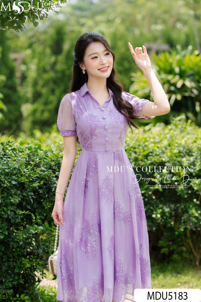 Tại Sao Cô Giáo Cần Váy Công Sở Đẹp