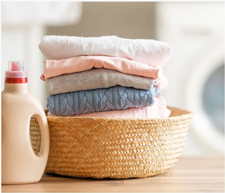 Giặt Và Làm Sạch Váy Ngắn Thiết Kế