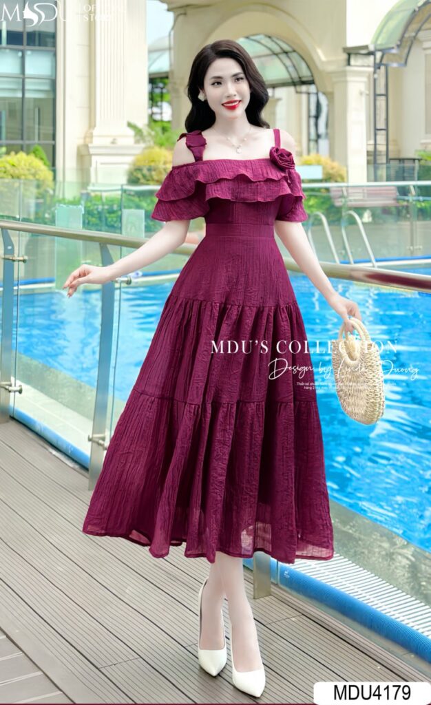 Váy Hở Lưng Đi Tiệc Đính Hoa Trực Tiếp Trên Dây Váy