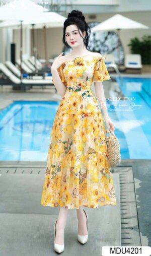 Váy Thiết Kế MDU4201 Màu Vàng Trễ Vai Phối Hoa Màu Sắc Cuốn Hút