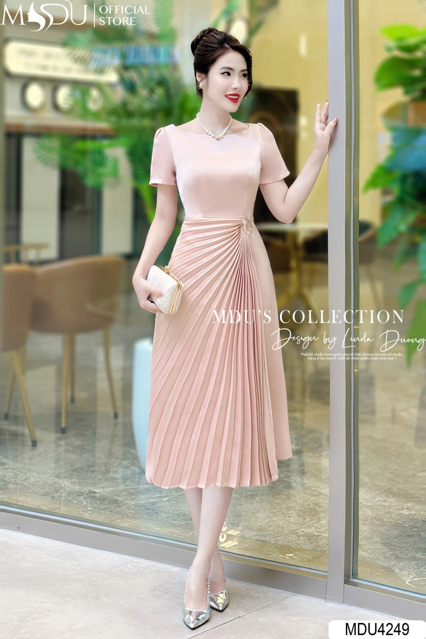 Váy Thiết Kế MDU4249 Màu Be Sang Chảnh Phối Dáng Xếp Li Vạt Chéo Tinh Tế