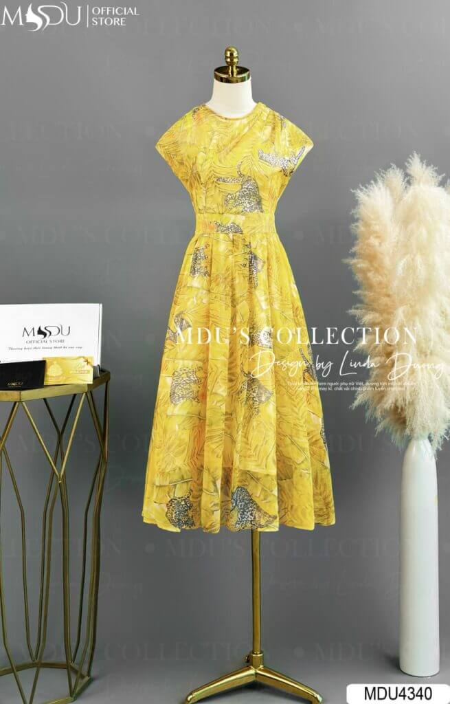 Mẹo Phối Đồ Với Váy Yếm Công Sở Từ MDUfashion