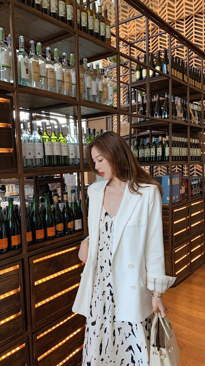 Phối Váy Tơ Công Sở Với Áo Blazer