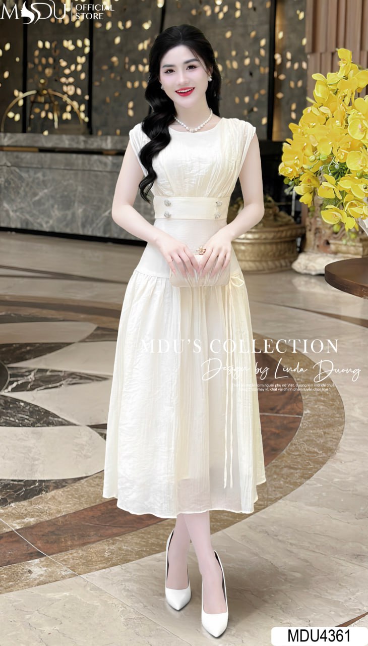Váy Trắng Thiết Kế Cho Nàng Ngực Đầy