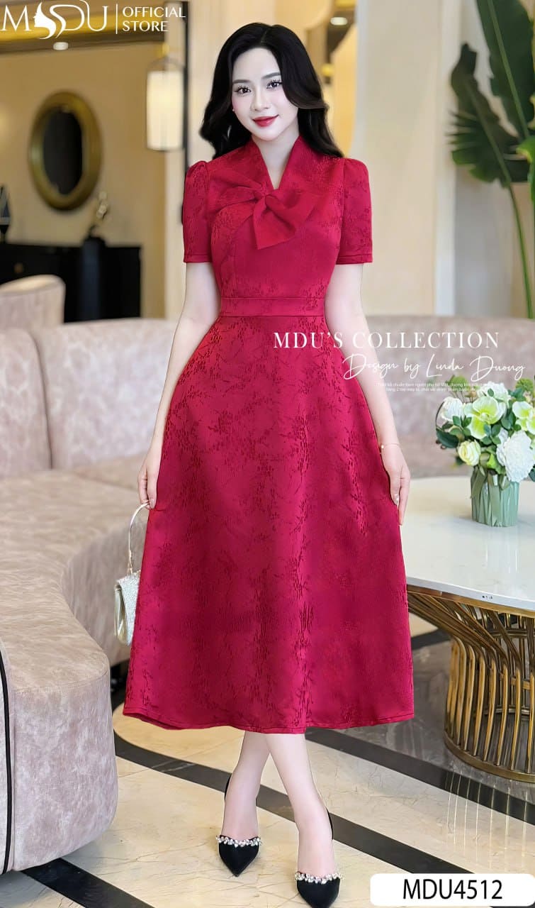 Chất Liệu Bền Vững Lý Tưởng Cho Đầm Chữ A Dáng Dài