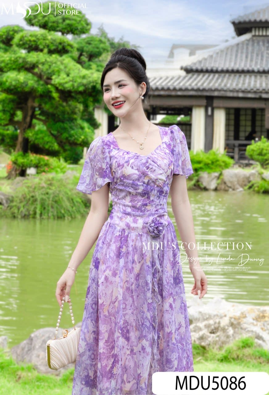 Đầm Cổ Vuông Dáng Dài Vải Lụa Và Satin Cho Mùa Thu