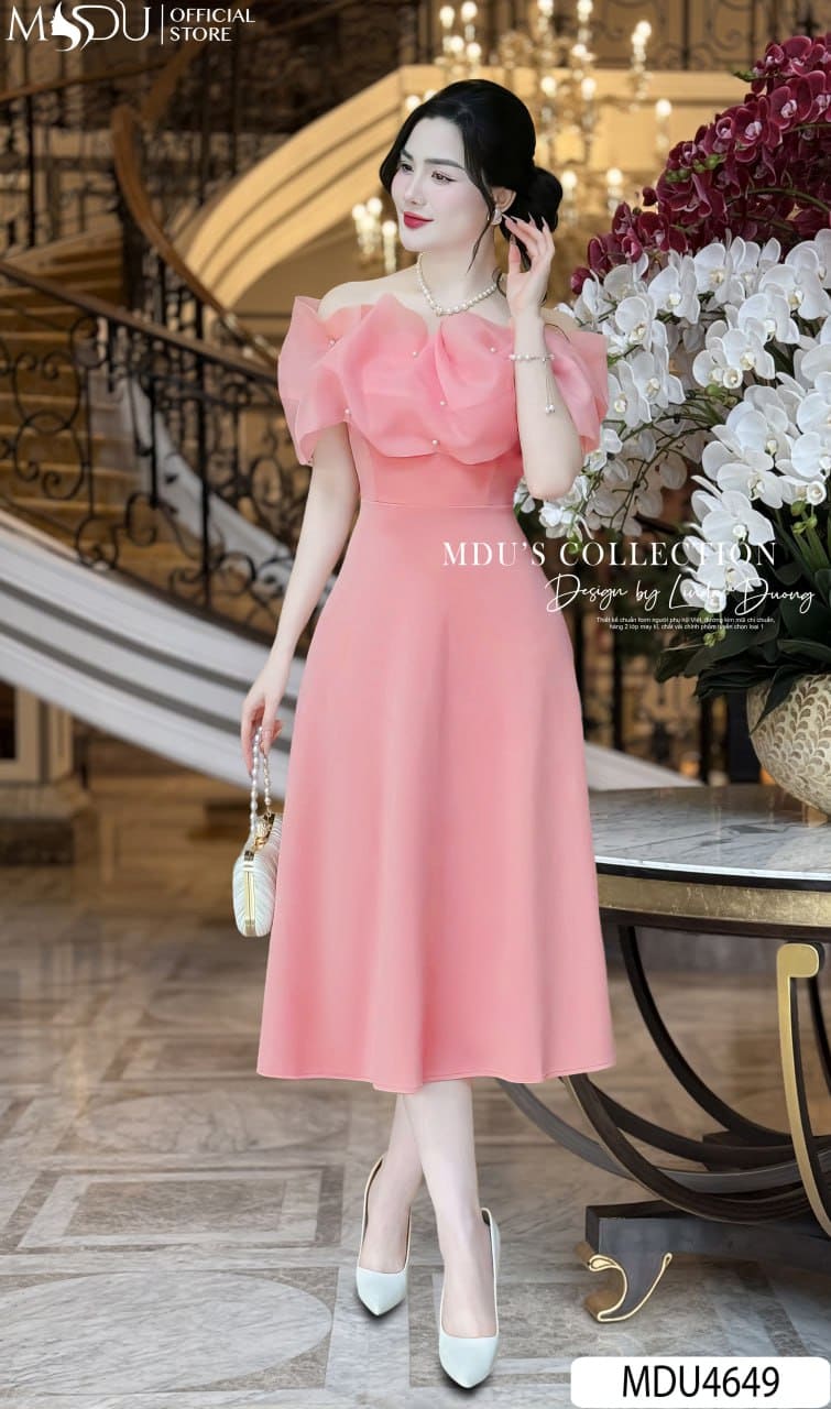 Đầm Công Chúa Trễ Vai Đính Đá Lấp Lánh