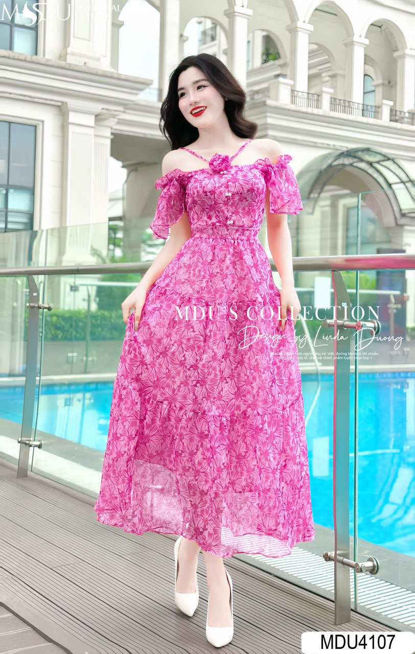 Đầm 2 Dây Dáng Dài Với Họa Tiết Hoa Mới Lạ – Sự Kết Hợp Giữa Cổ Điển Và Hiện Đại