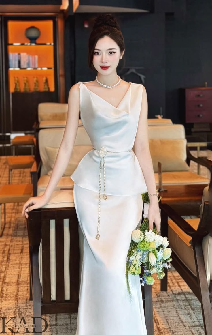 Đầm Lụa Dáng Dài Thắt Eo Tinh Tế