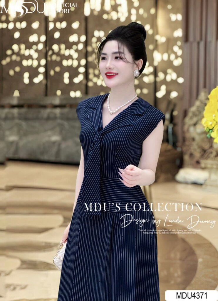 Đầm Sơ Mi Cổ V Phối Họa Tiết Kẻ Sọc Bắt Mắt