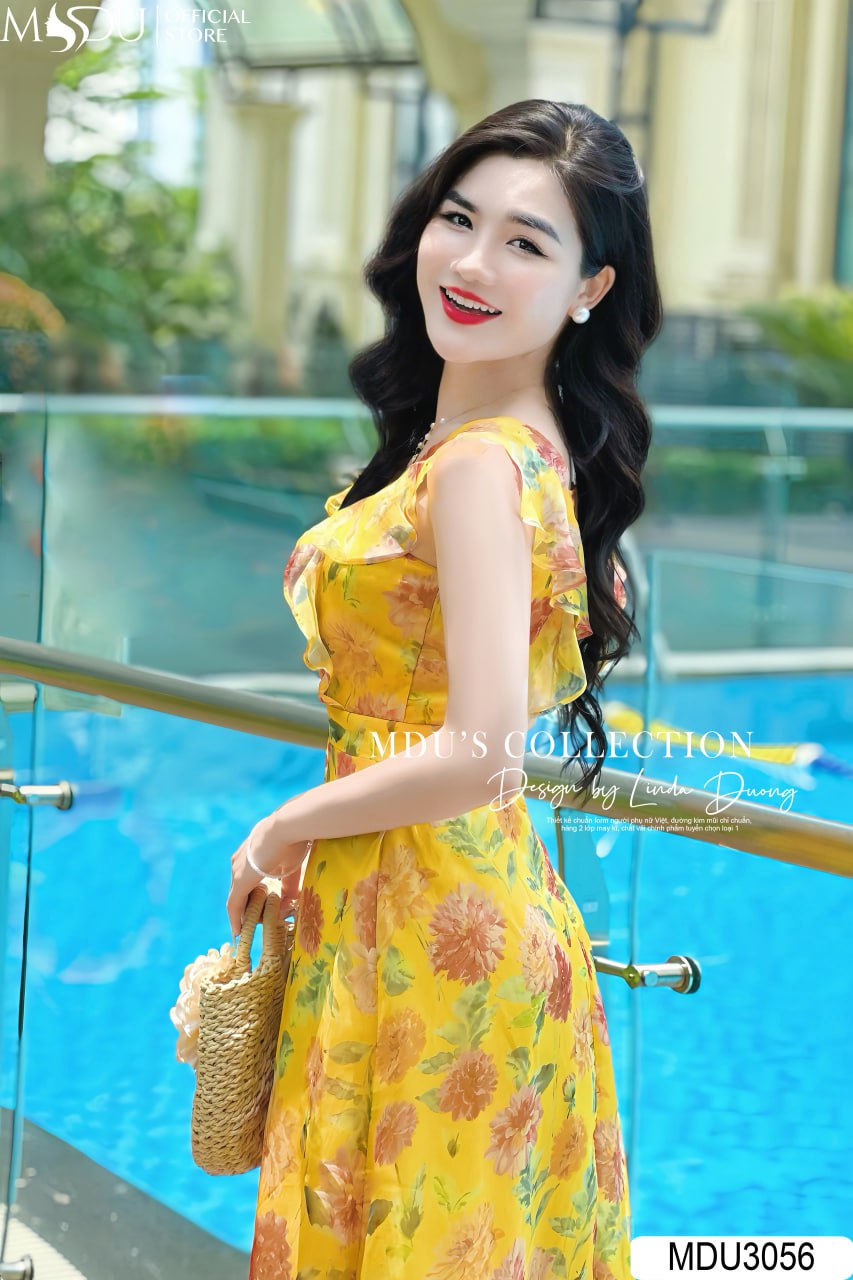 Phối váy 2 dây công chúa theo phong cách