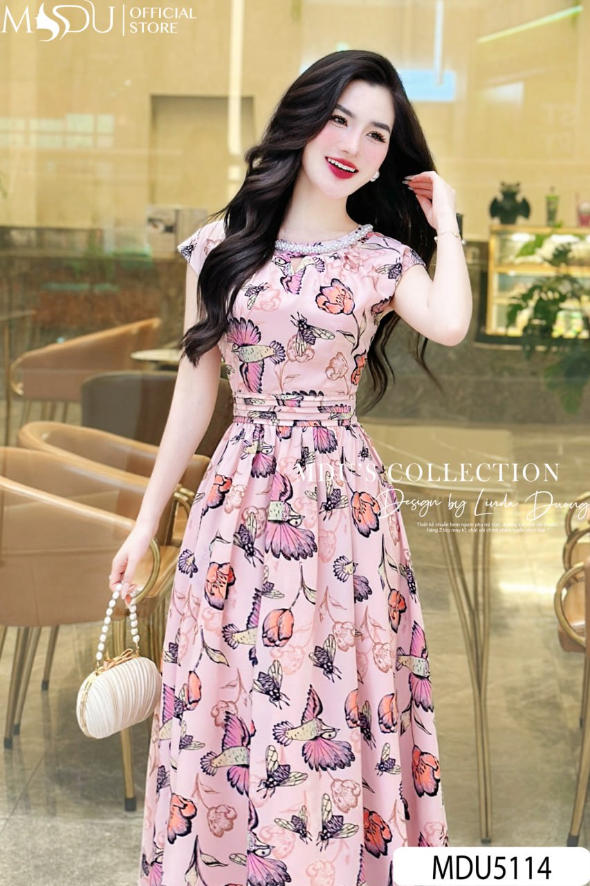 Váy Bánh Bèo Công Chúa Với Chi Tiết Đính Kết