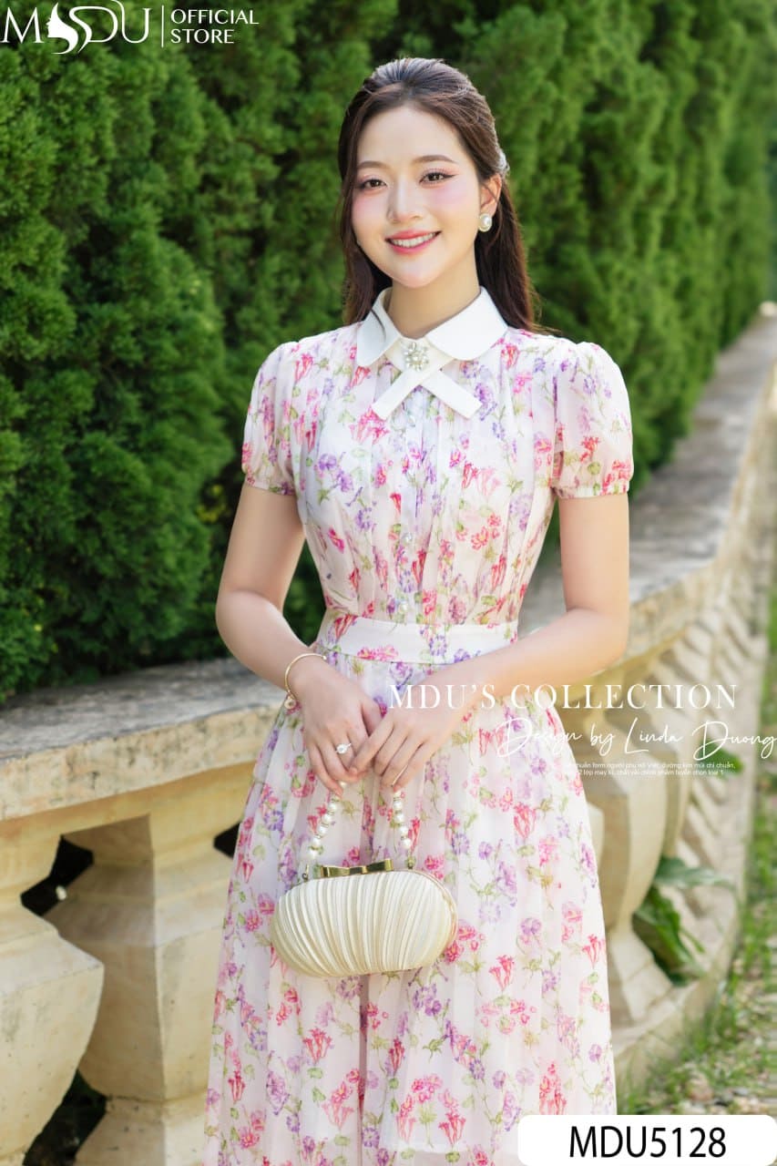 Phối Váy Hoa Thiết Kế Cho Công Sở