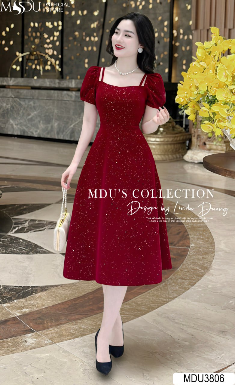 Đầm nhung dáng dài màu đỏ - Biểu tượng của sự quyến rũ