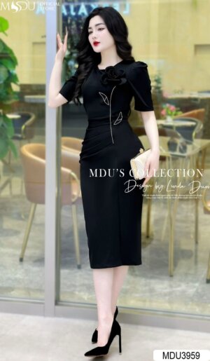 Váy Thiết Kế MDU3959 – Màu Đen Ôm Body Đính Hoa Trực Tiếp Trên Váy Đầy Tinh Tế