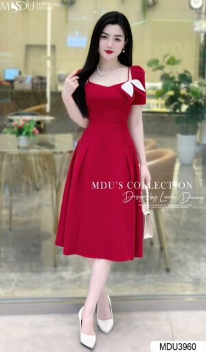 Váy Thiết Kế MDU3960 Hai Dây Hoa Nổi Trước Ngực