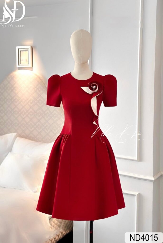 Những lưu ý khi chọn váy ngắn công sở