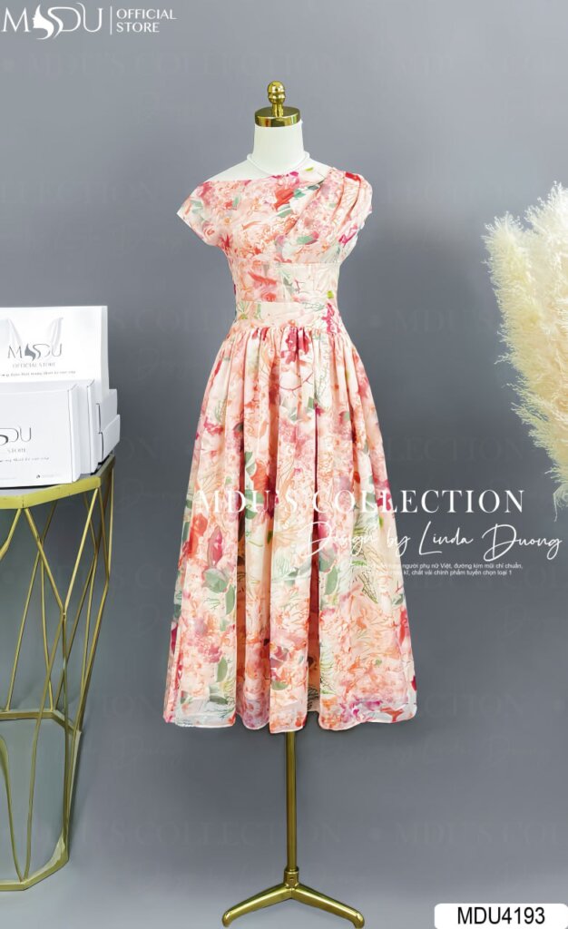 Tại sao chân váy bút chì hàng thiết kế luôn được ưa chuộng?