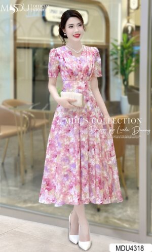 Váy Thiết Kế MDU4318 – Màu Hồng Dáng Dài Xếp Ly Nhẹ Nhàng Tinh Tế