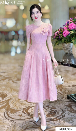 Váy Thiết Kế MDU3905 – Dáng Xòe Xếp Li Đính Hoa Điệu Đà Tạo Điểm Nhấn Cho Váy