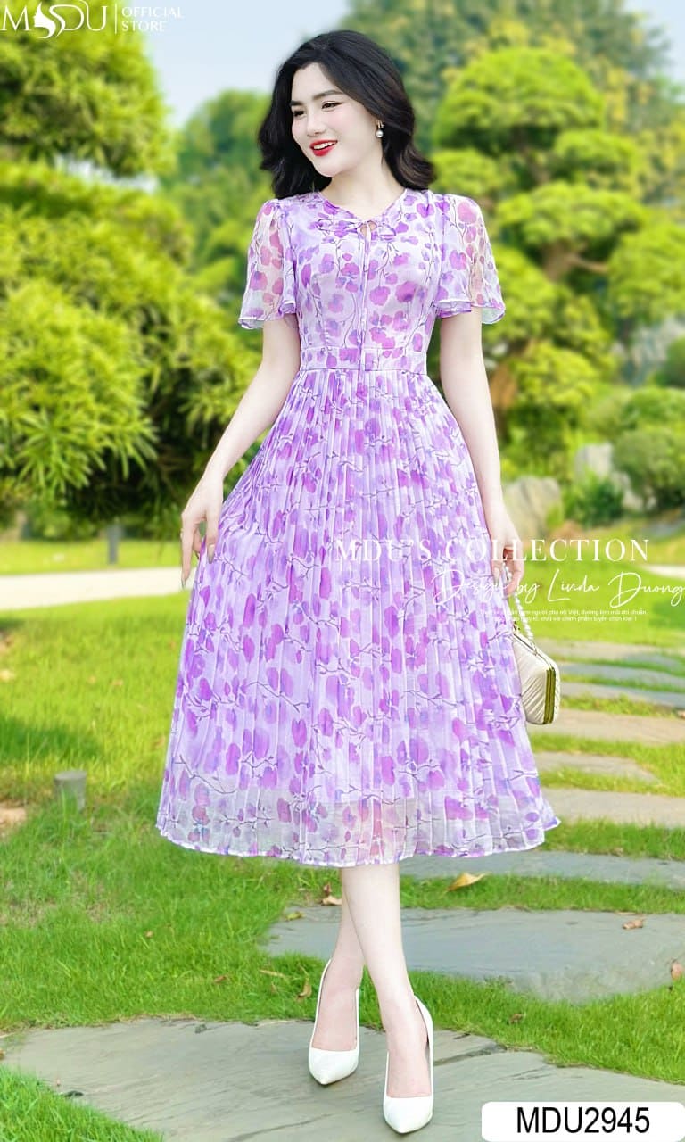 Bí Kíp Phối Đồ Với Công Chúa Váy Tím Để Luôn Nổi Bật