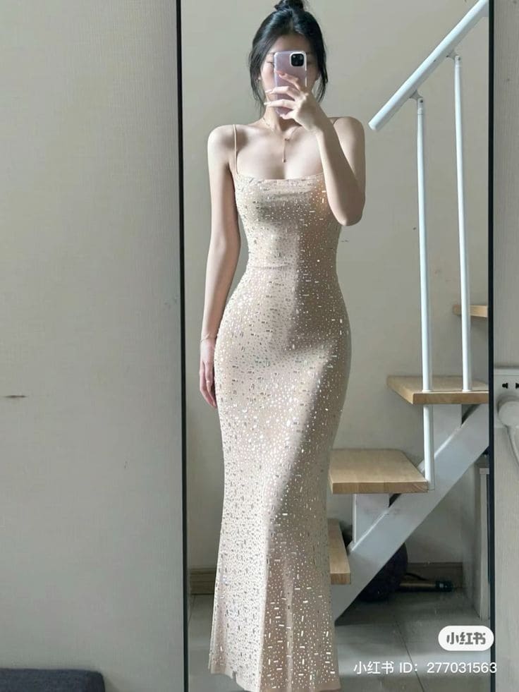 Phối Đồ Với Đầm Body 2 Dây Đi Tiệc