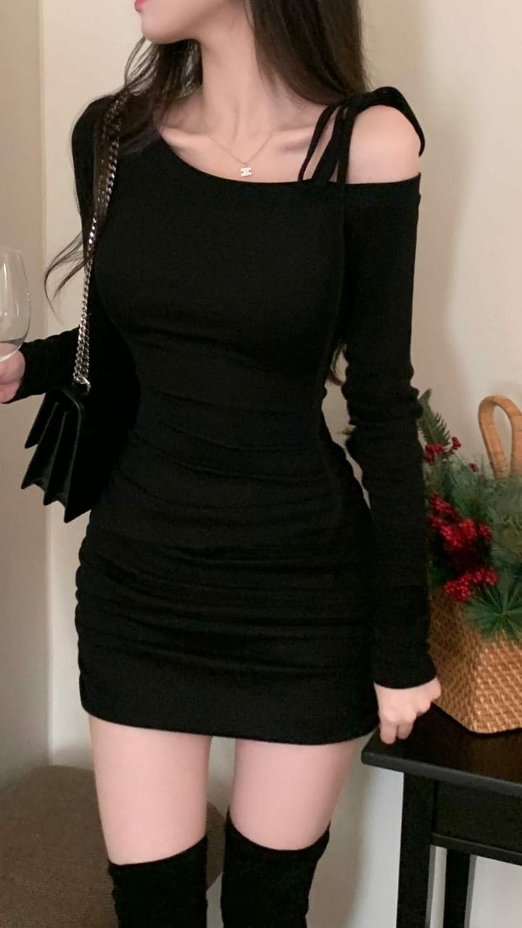 Váy Body Ngắn Dài Tay Là Gì?