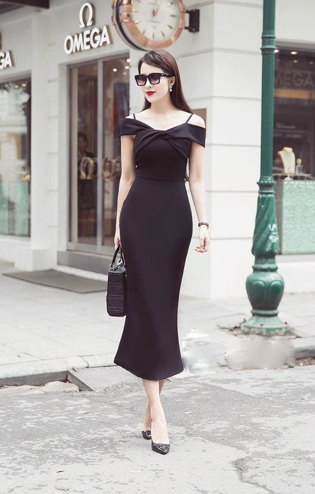 Phối Đầm Body Trễ Vai Cho Công Sở