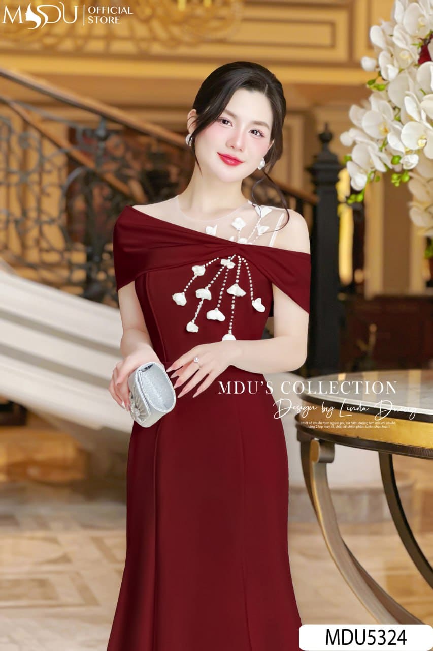 Xu Hướng Đầm Body Trung Niên Năm 2025