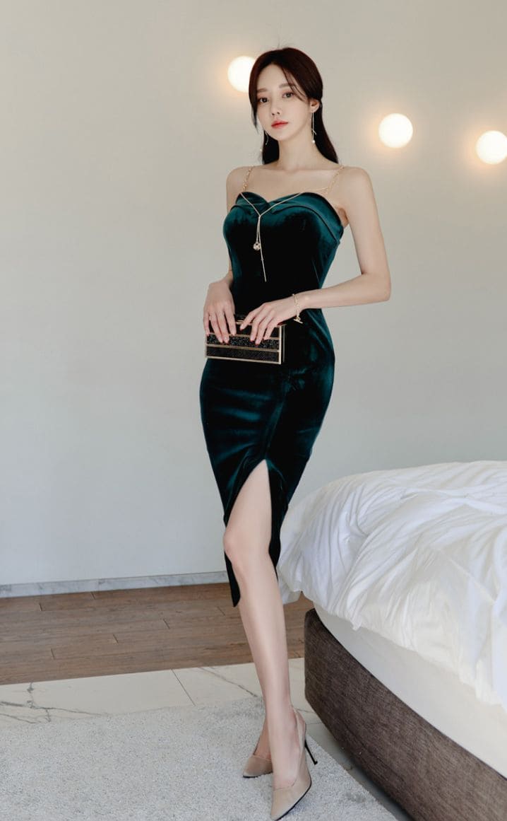 Cách Giặt Đầm Nhung Body