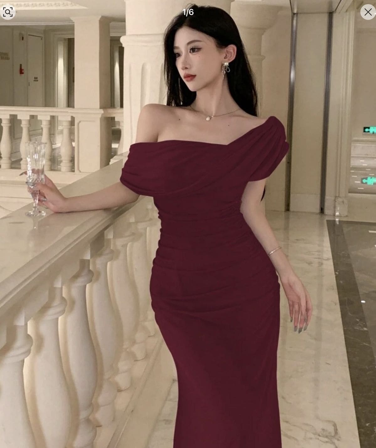 Đầm Nhung Body Trong Các Bộ Sưu Tập Thời Trang