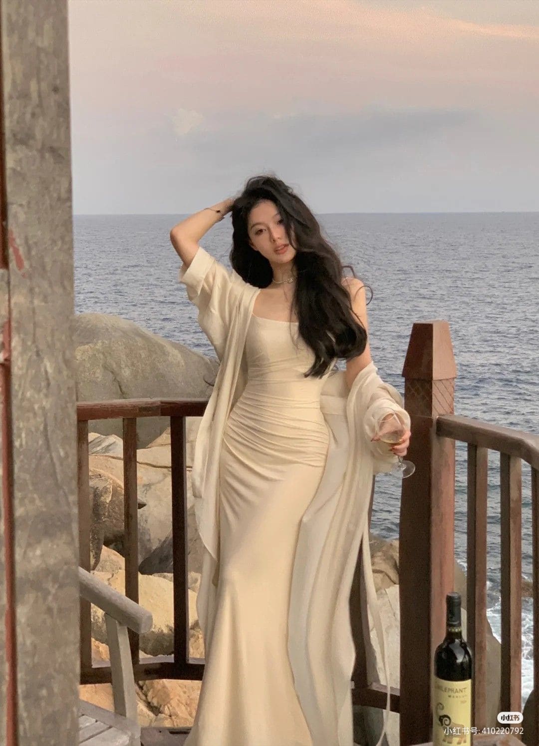 Phối Váy Body Thu Đông Với Phụ Kiện