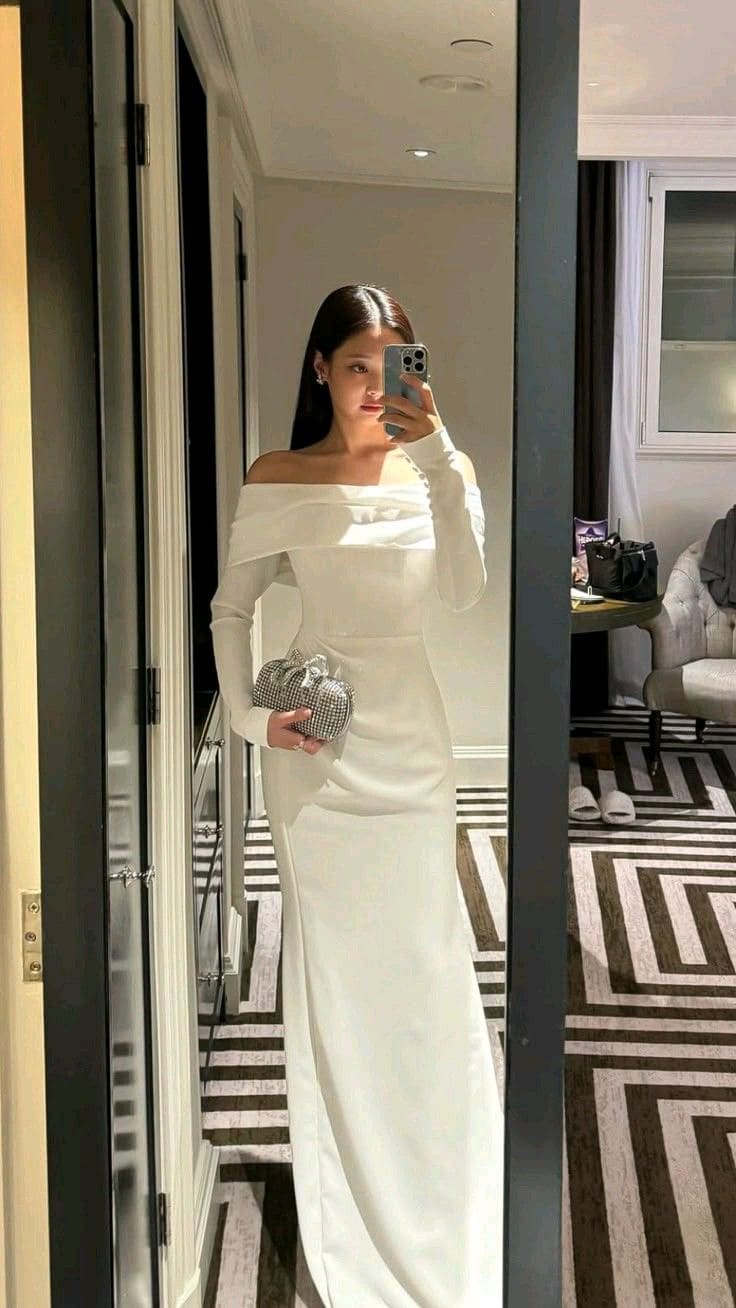 Xu Hướng Và Lịch Sử Của Váy Body Trễ Vai Dài Tay