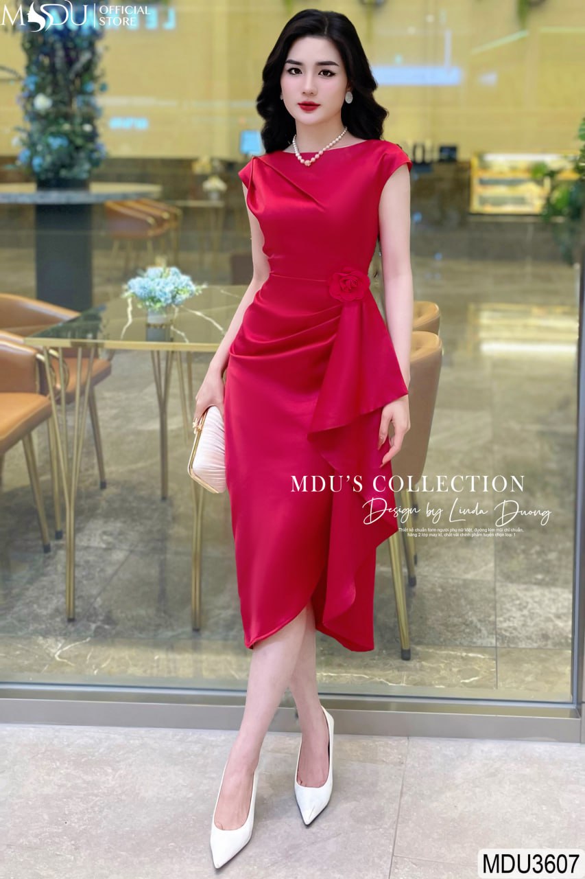 Phối Váy Body Xẻ Tà Cho Buổi Tiệc Tối