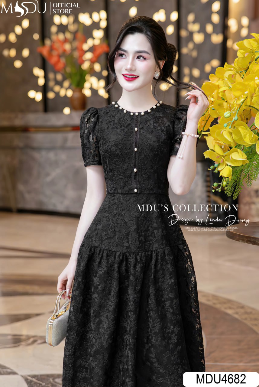 Váy Đen Công Chúa Phong Cách Gothic