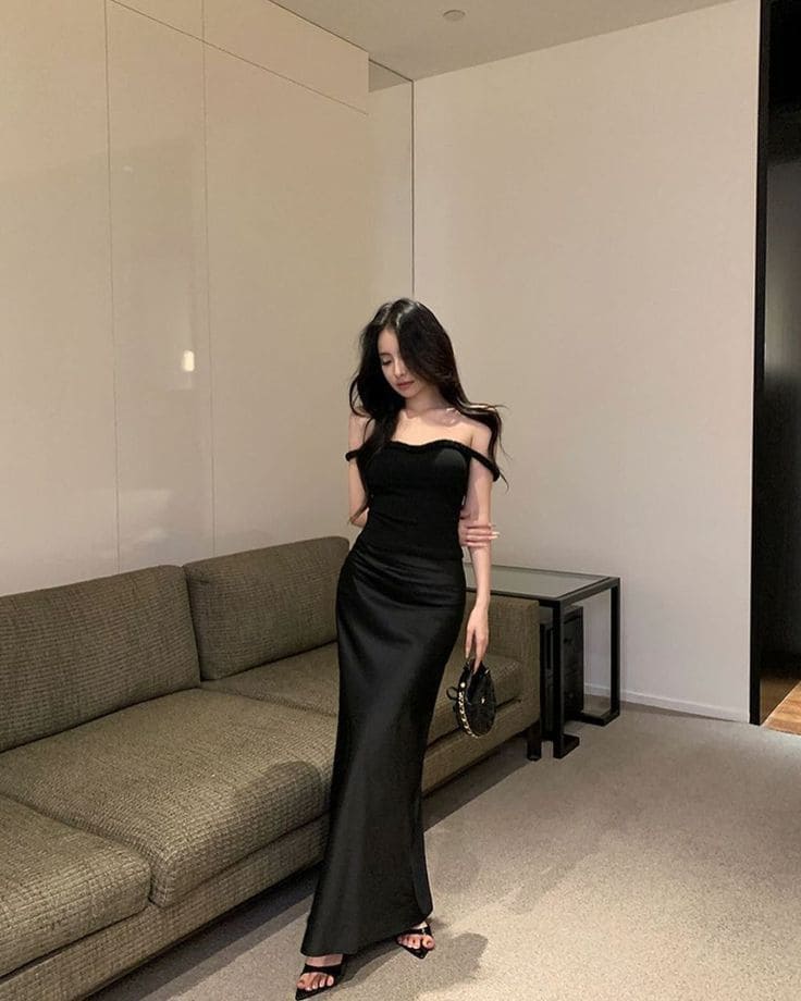 Phối Váy Lụa Body Cho Buổi Tiệc Sang Trọng